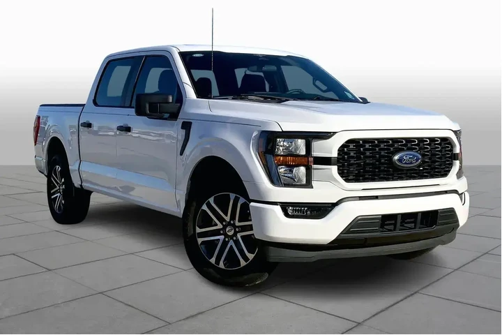 $34532 : Ford F-150 2023 4x2 XL 4dr S image 3