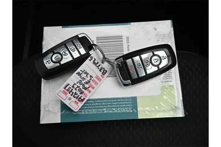 $22229 : Ford Escape 2023 AWD ST-Line image 9