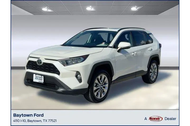 $20499 : Toyota RAV4 2021 XLE Premium image 1
