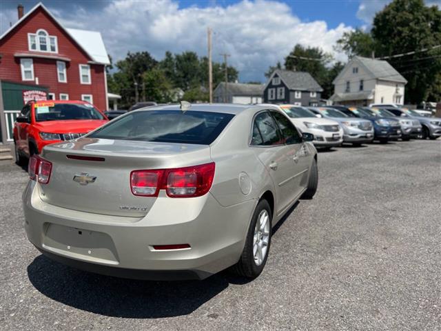 $8990 : 2015 Malibu image 3