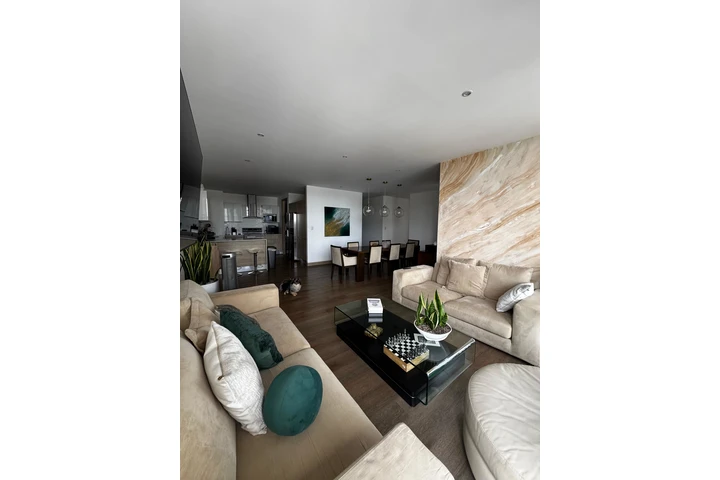 $350000 : Apartamento zona 15 en Venta image 7