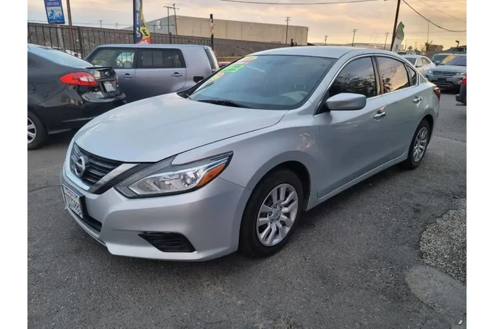 $11999 : 2016 Altima 2.5 S image 4