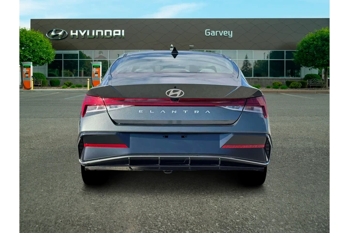 $23135 : Hyundai ELANTRA 2025 SEL Con image 6
