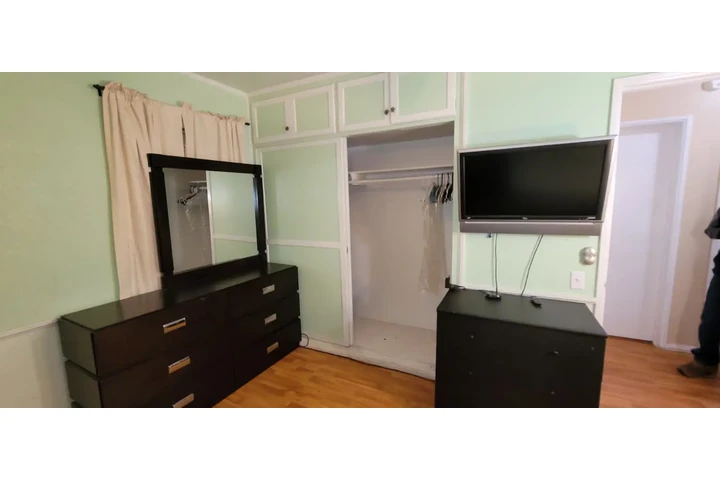 $1050 : Rento cuarto en Torrance image 1