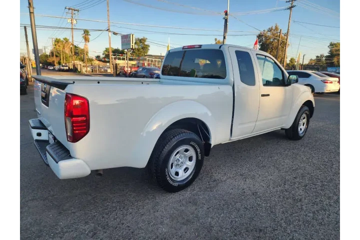 $13999 : 2019 Frontier S image 3