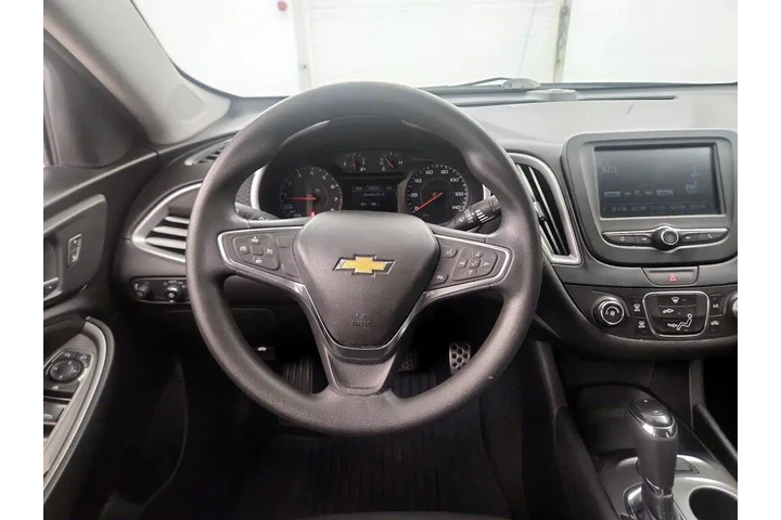 $13998 : Chevrolet Malibu 2017 LS 4dr image 10