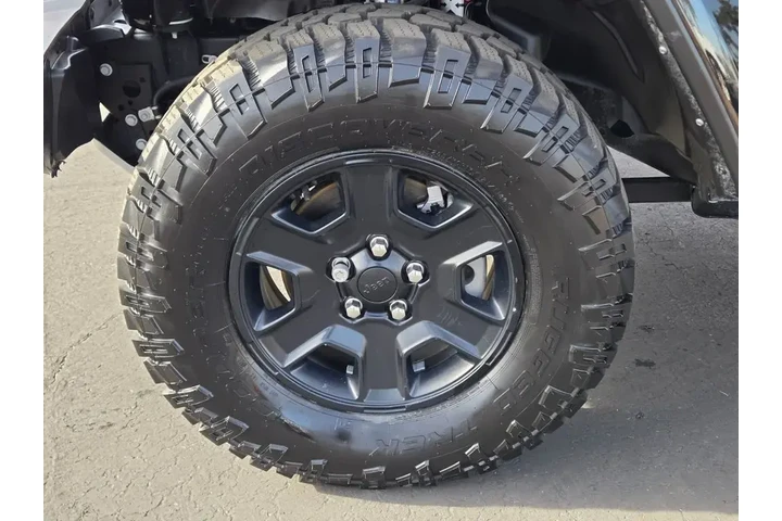 $32393 : Jeep Gladiator 2022 4x4 Moja image 9