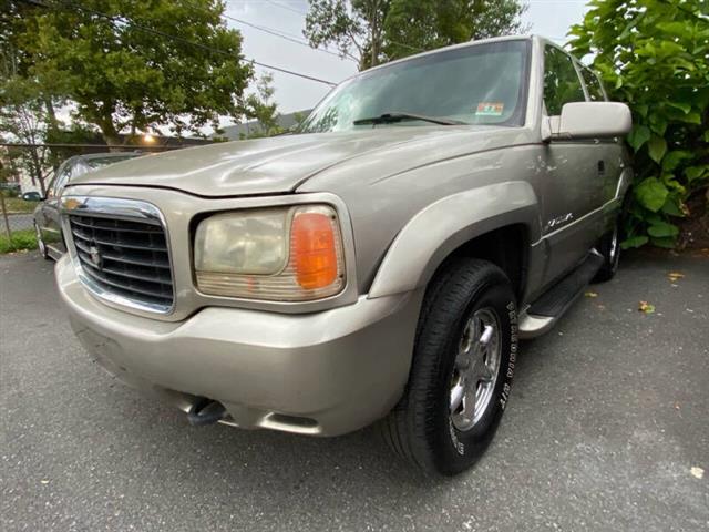 $2995 : 2000 Escalade image 3