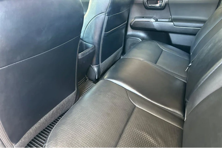 $38900 : Toyota Tacoma 2022 4x4 TRD S image 8