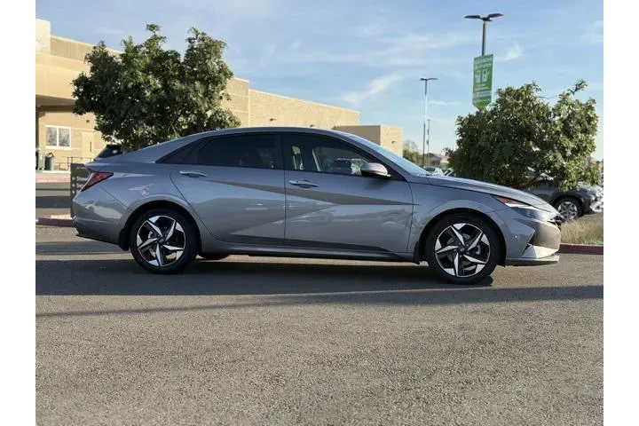 $17992 : Hyundai ELANTRA 2023 SEL 4dr image 6