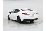 $26998 : Toyota Camry 2025 LE 4dr Sed thumbnail