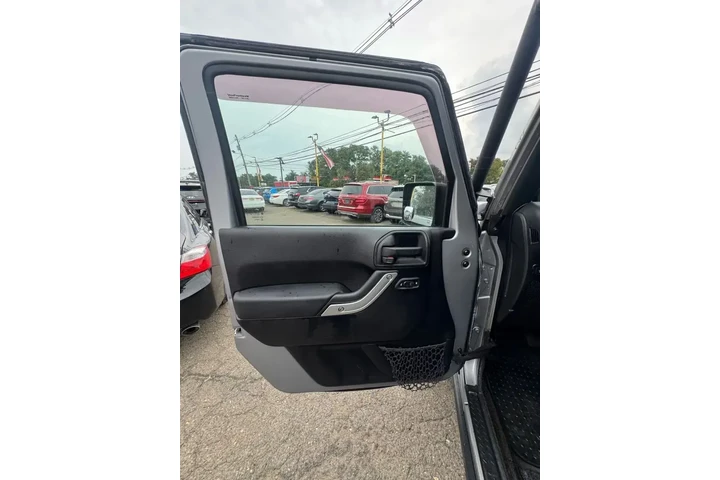 $13647 : Jeep Wrangler Unlimited 2014 image 9