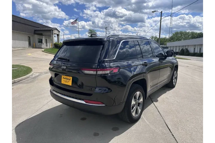 $29900 : 2022 Grand Cherokee 4xe image 6