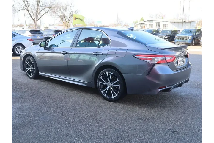 $12777 : Toyota Camry 2020 SE 4dr Sed image 7