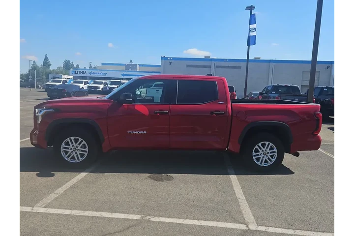 $36000 : Toyota Tundra 2022 4x2 SR5 4 image 5