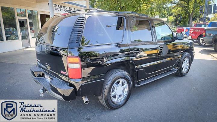 2003 GMC Yukon Denali image 8