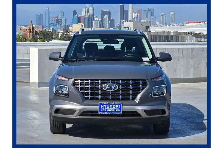 $24638 : Hyundai VENUE 2024 SEL 4dr C image 3
