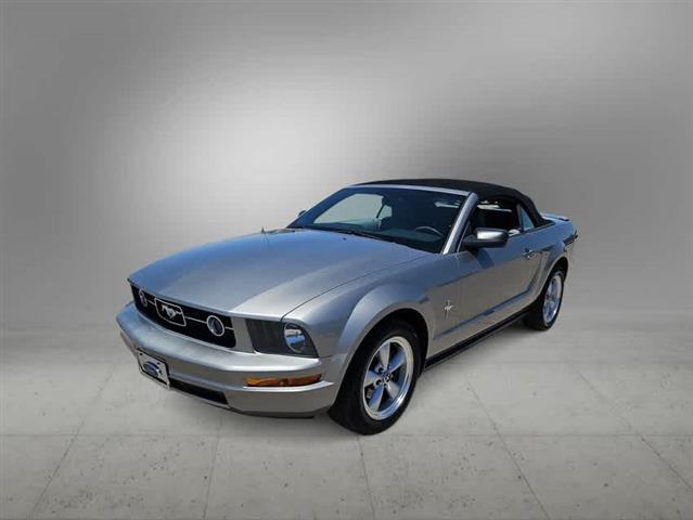 Pre-Owned 2008 Ford Mustang D image 4