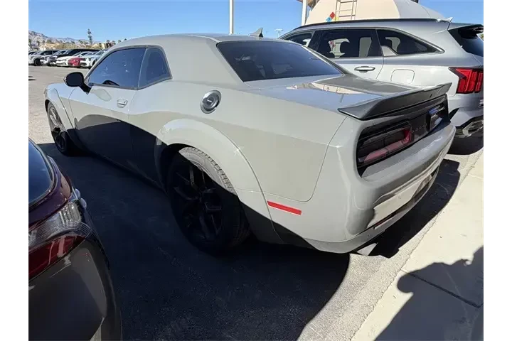 $17588 : Dodge Challenger 2019 SXT 2d image 2