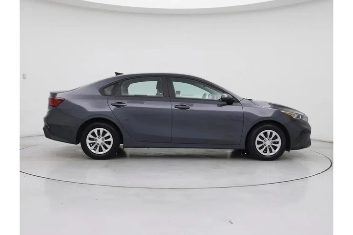 $16998 : Kia Forte 2023 LX 4dr Sedan image 7