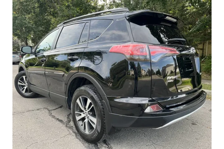 $13997 : 2018 RAV4 XLE image 5
