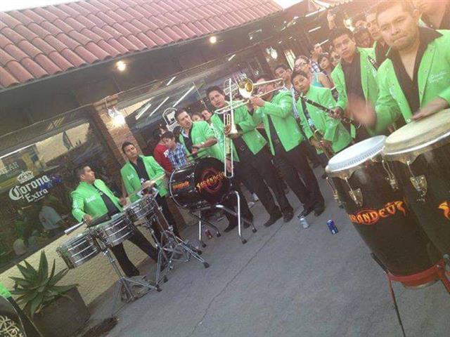 Banda fiesta show image 2