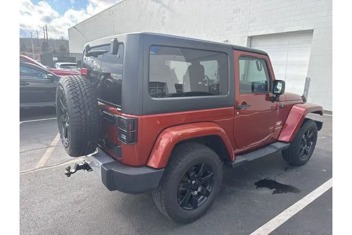 $13998 : Jeep Wrangler 2014 4x4 Sahar image 4