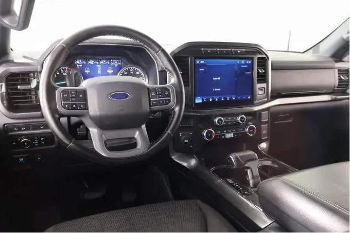 $36530 : Ford F-150 2023 4x4 XLT 4dr image 2