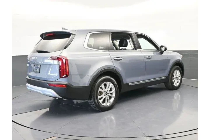 $22300 : Kia Telluride 2022 LX 4dr SU image 6