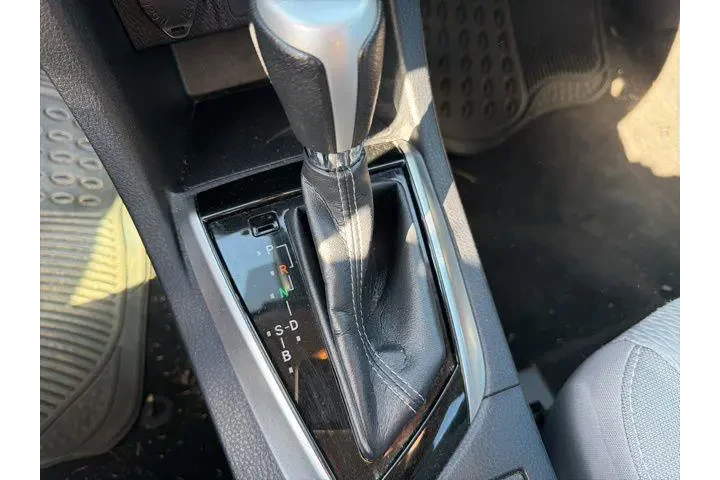 $17992 : Toyota Corolla 2018 SE 4dr S image 8