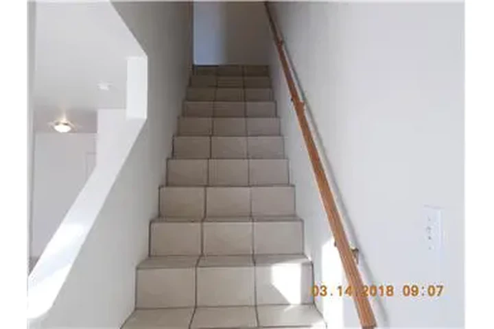 $800 : Rental property with 2 bedro image 6