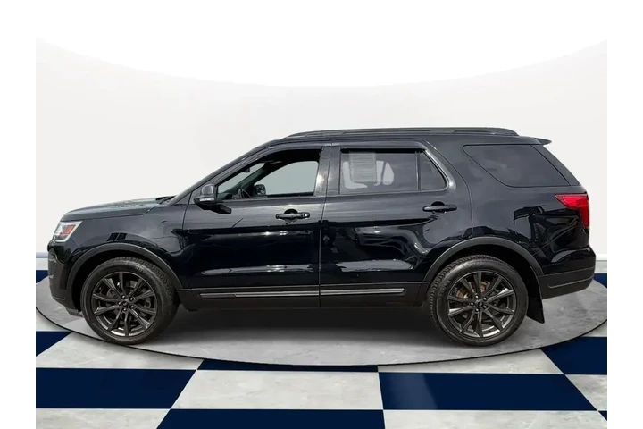 $17986 : Ford Explorer 2018 AWD XLT 4 image 4