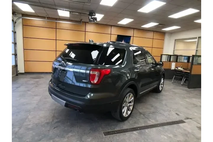 $11985 : Ford Explorer 2016 AWD Limit image 7