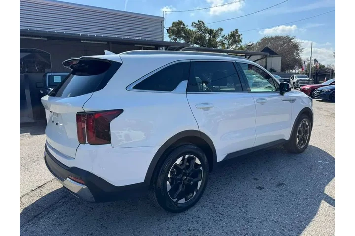 2024 Sorento S 2WD image 6