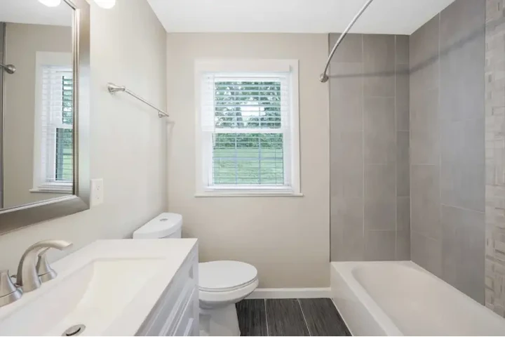 $1600 : Low income house for rent image 9