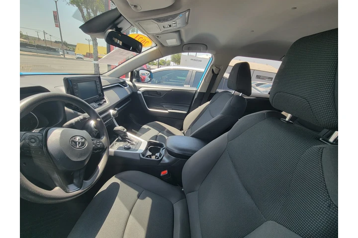 2021 Toyota RAV4 Hybrid image 3
