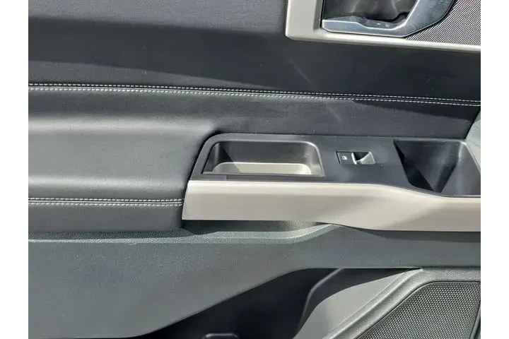 $30990 : Ford Explorer 2024 XLT 4dr S image 10