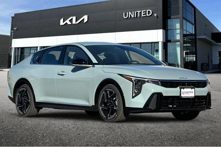 $26385 : New 2025 K4 GT-Line image 1