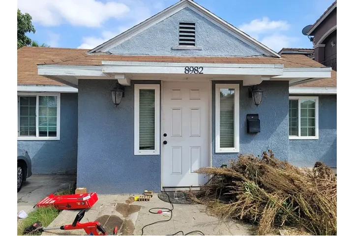 $1799 : 8982 Victoria Ave, South Gate image 1