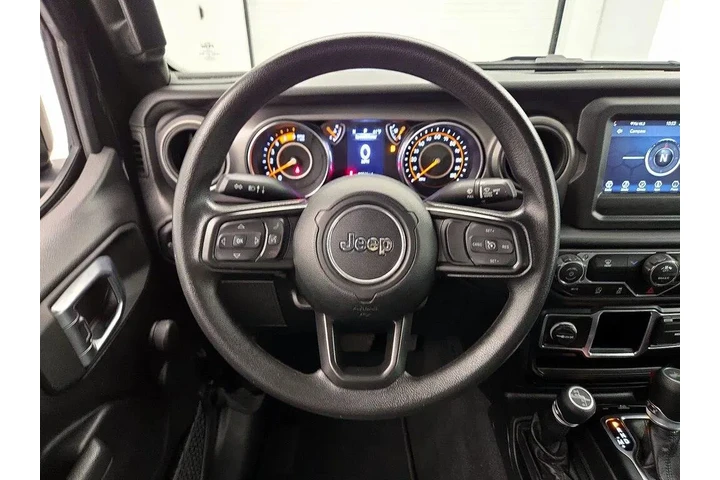 $30998 : Jeep Wrangler Unlimited 2022 image 10
