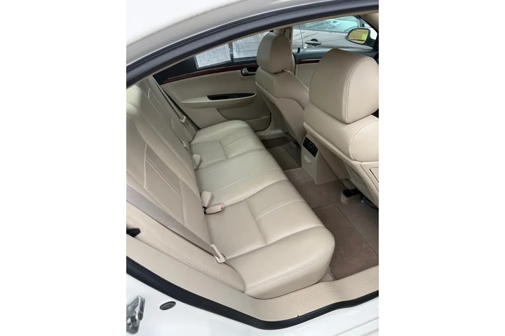 $5700 : 2008 Aura image 9