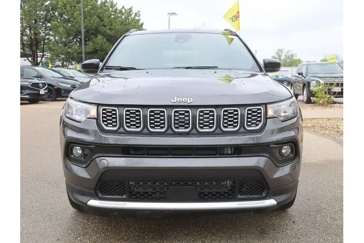 $25777 : Jeep Compass 2024 4x4 Limite image 3