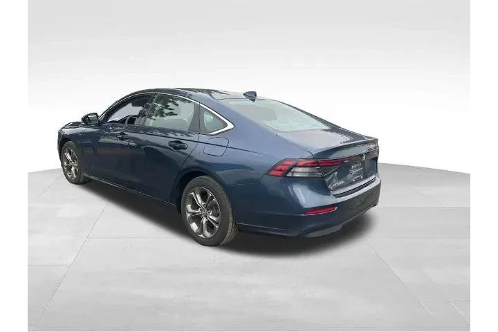 $24824 : Honda Accord 2024 EX 4dr Sed image 3