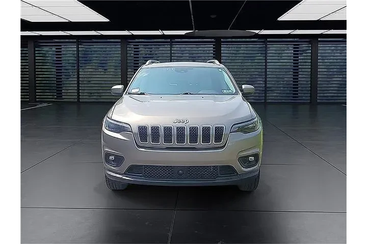 $17990 : Jeep Cherokee 2021 4x4 Latit image 2