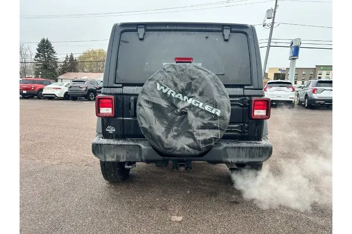 $23970 : Jeep Wrangler 2021 4x4 Sport image 4