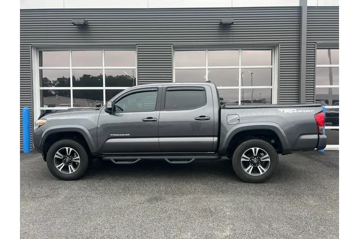 $24999 : Toyota Tacoma 2017 4x2 TRD O image 2