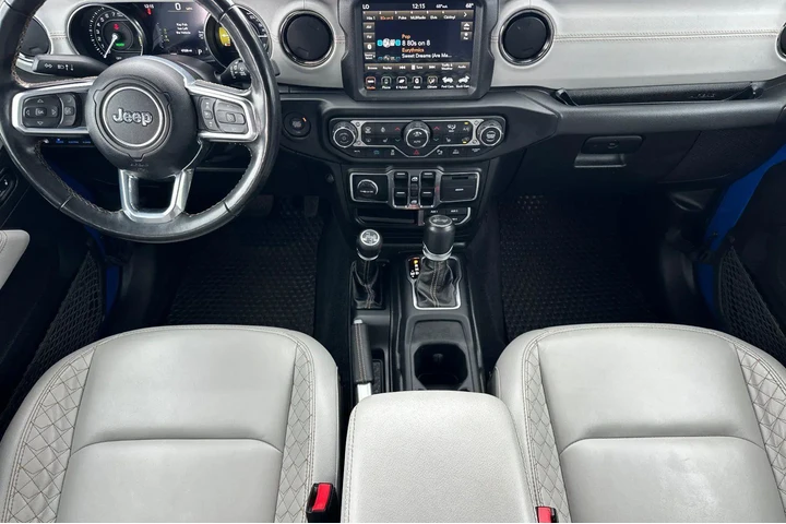 $29900 : Jeep Wrangler Unlimited 2022 image 6