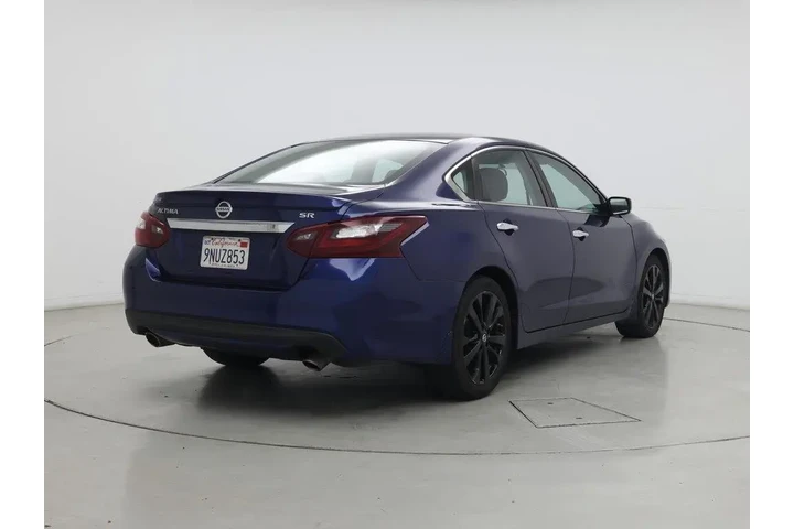 $13998 : Nissan Altima 2018 2.5 SR 4d image 8