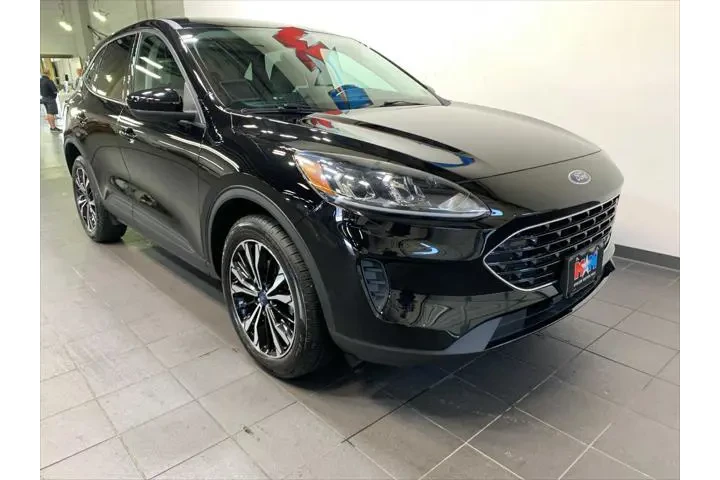 $24488 : Ford Escape 2022 AWD SE 4dr image 2