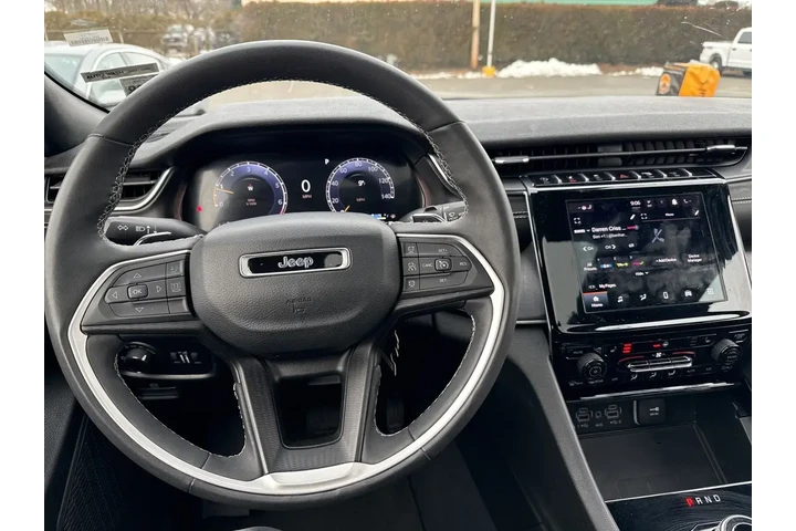 $33500 : Jeep Grand Cherokee 2023 4x4 image 2